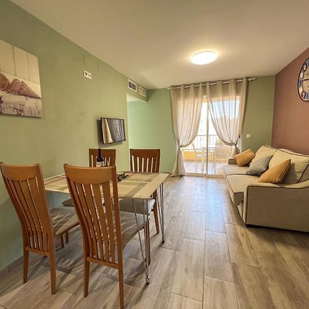 Karola Cosy Apartment เบนิดอร์ม ภายนอก รูปภาพ