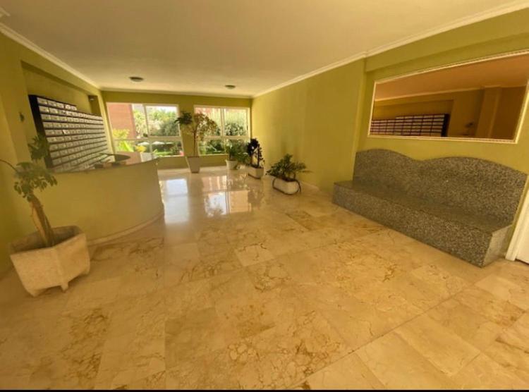 Karola Cosy Apartment เบนิดอร์ม ภายนอก รูปภาพ