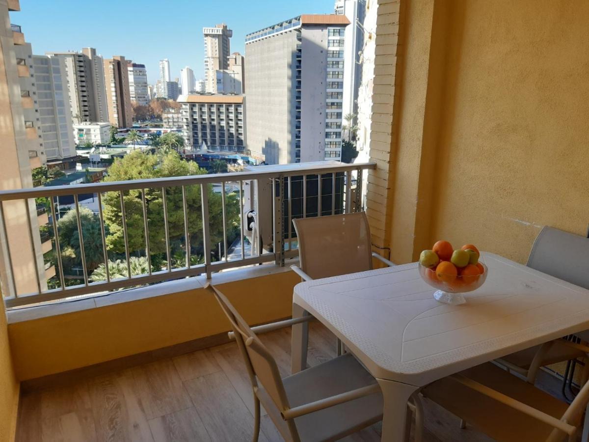 Karola Cosy Apartment เบนิดอร์ม ภายนอก รูปภาพ