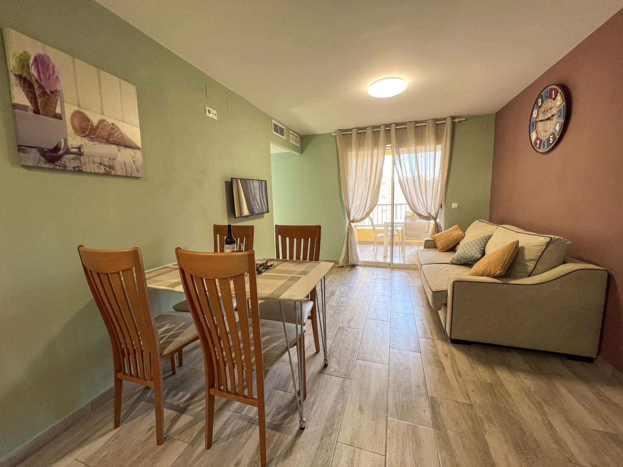 Karola Cosy Apartment เบนิดอร์ม ภายนอก รูปภาพ