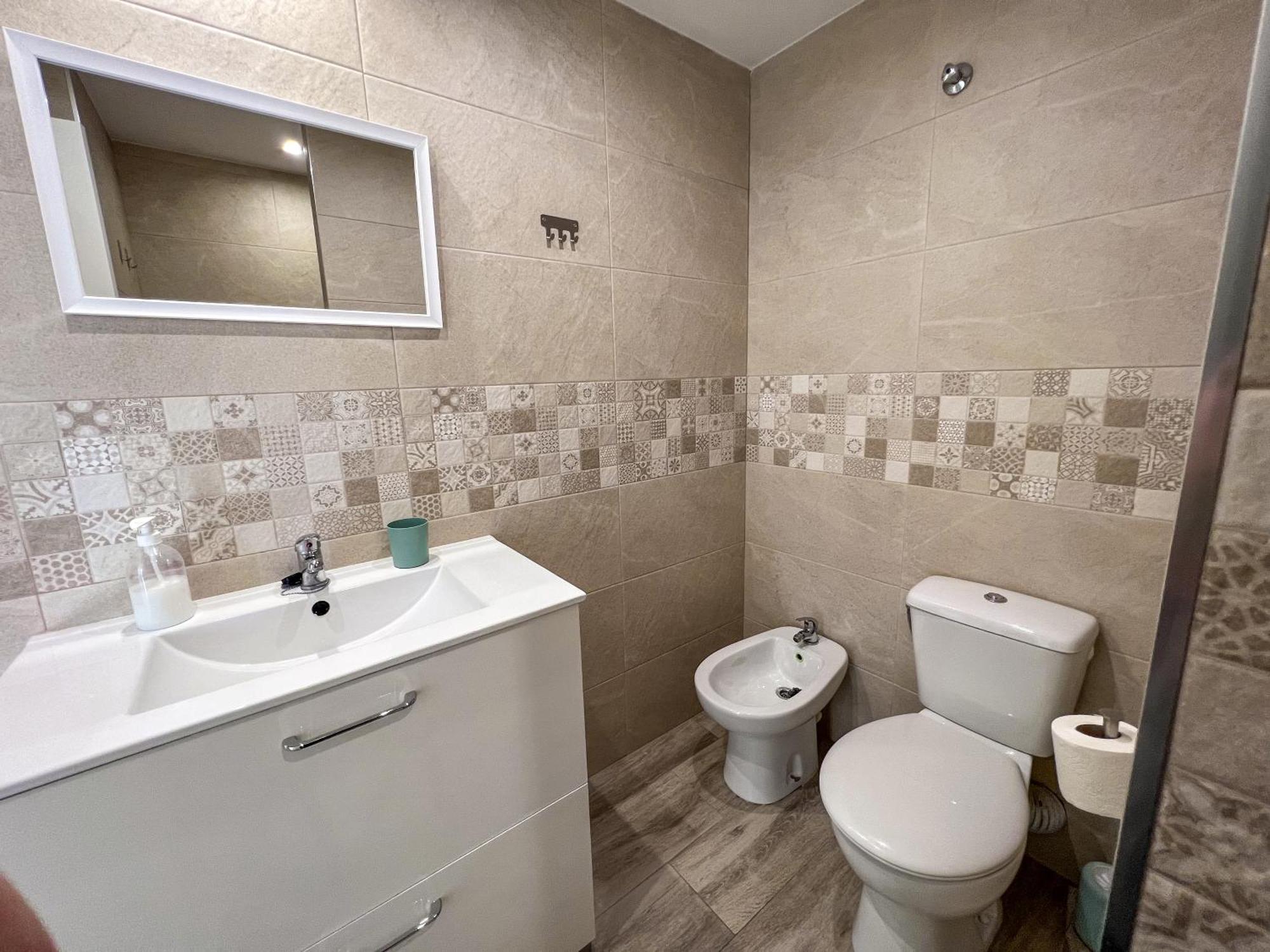 Karola Cosy Apartment เบนิดอร์ม ภายนอก รูปภาพ