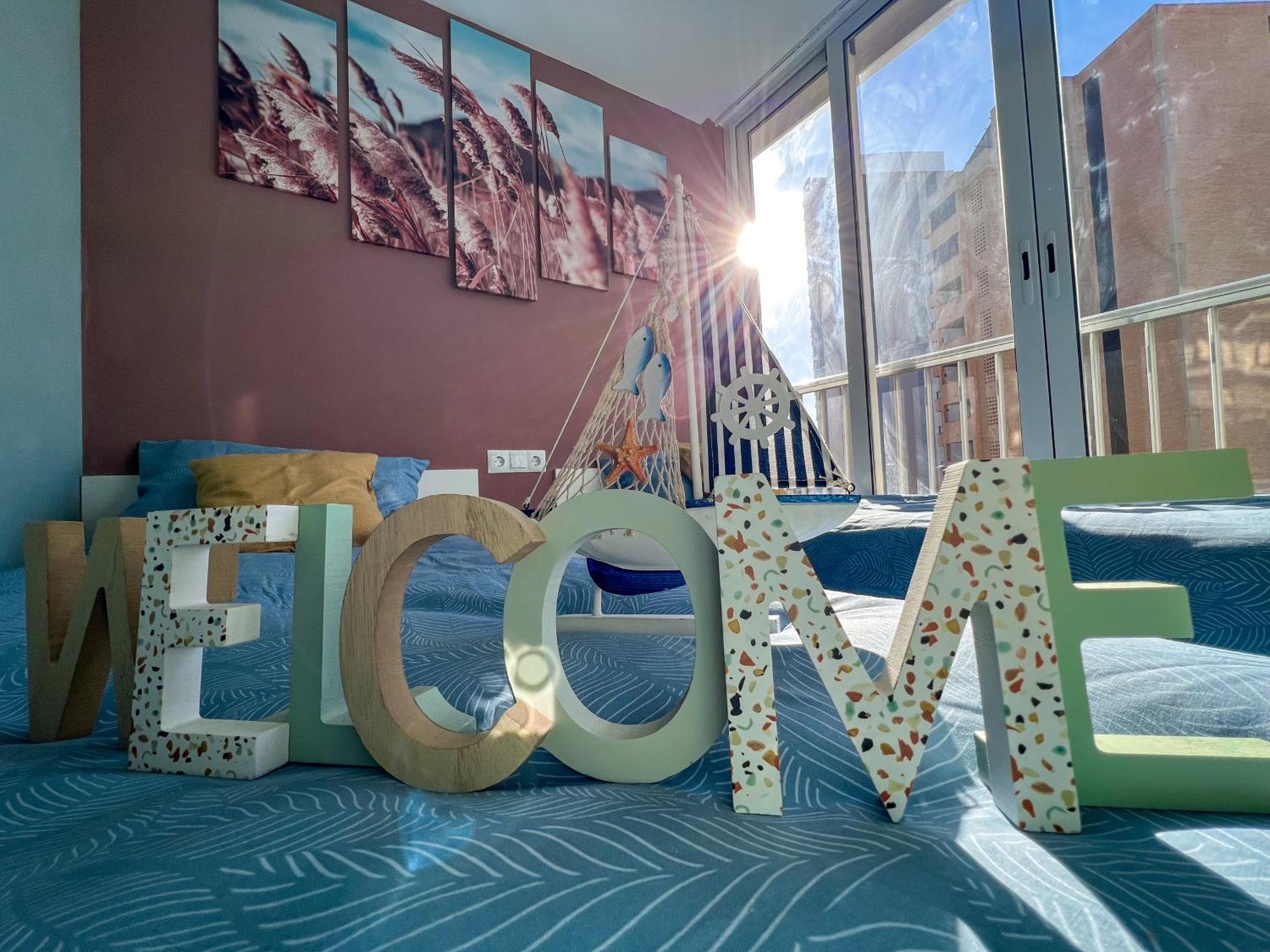 Karola Cosy Apartment เบนิดอร์ม ภายนอก รูปภาพ