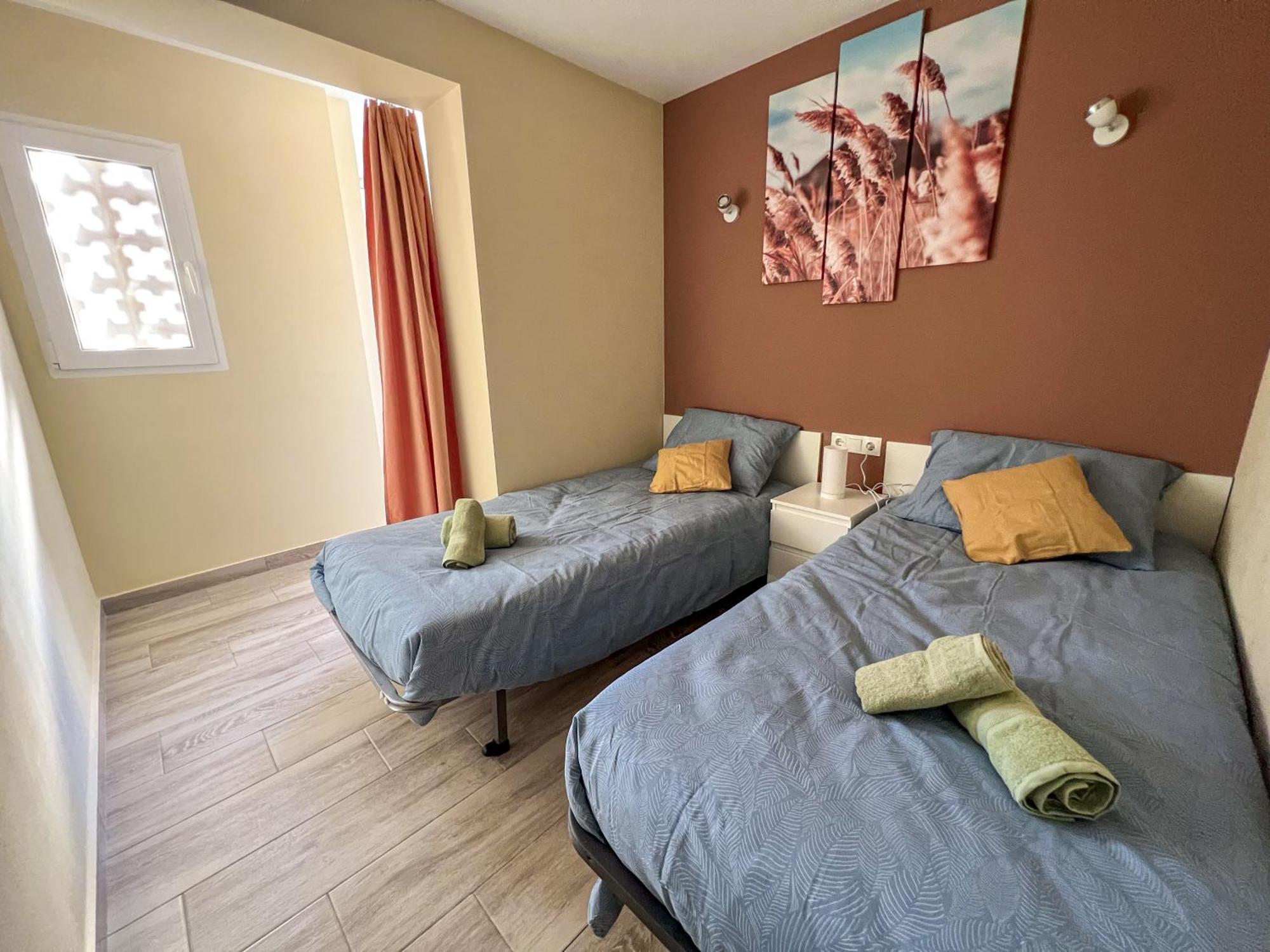 Karola Cosy Apartment เบนิดอร์ม ภายนอก รูปภาพ